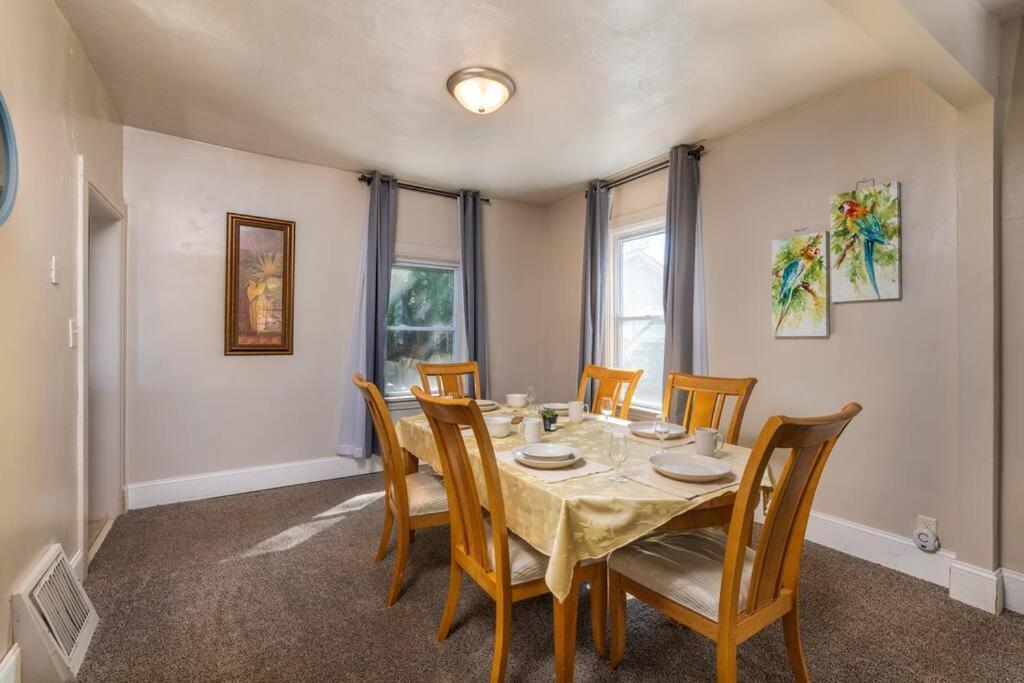Entire House 3 Bedroom Twin Cities, Specious, Entire House, Ac سانت بول المظهر الخارجي الصورة